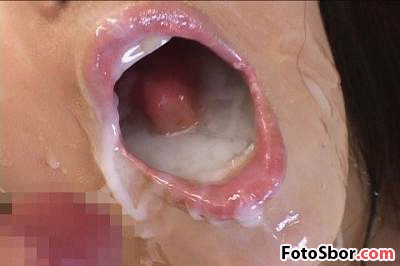 Сперма во рту брюнетки