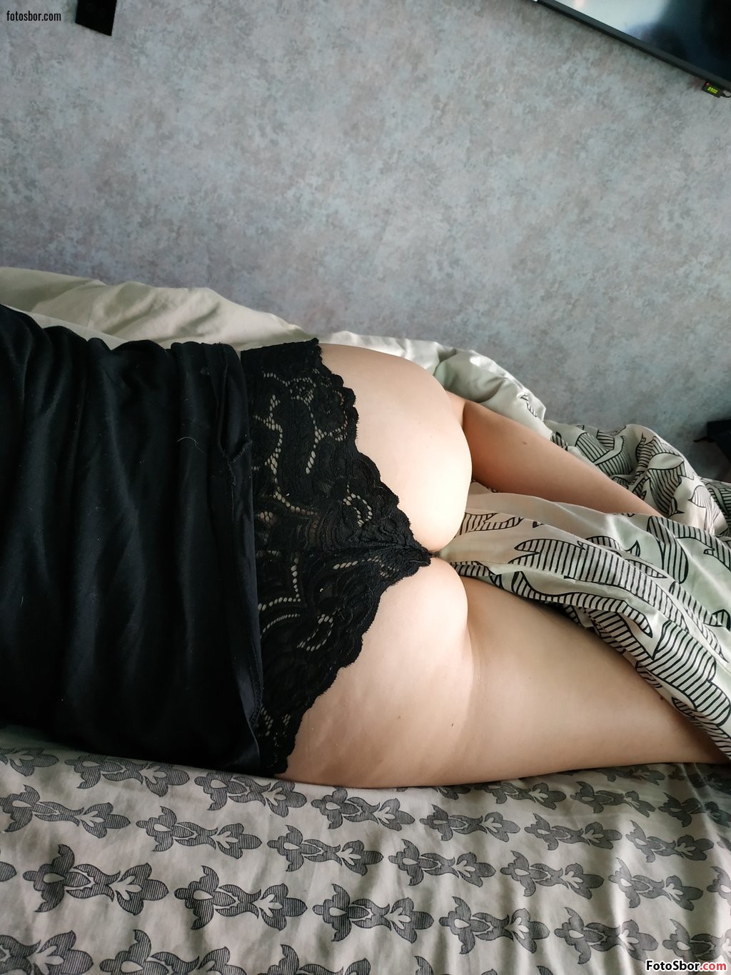 Порно фото Пьяная толстуха спит в трусах смотреть бесплатно